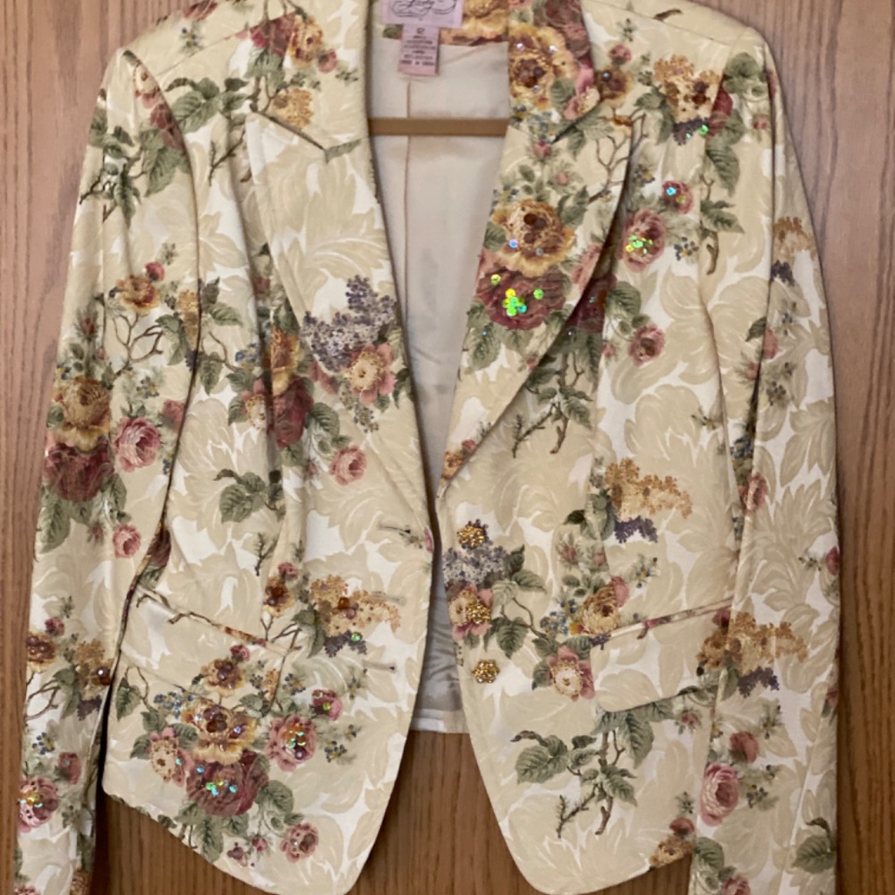 Beautiful New Jacket, Three Button Fully Lined Fl… - image 2